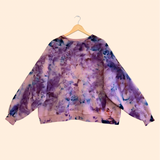 Model sweatshirt
