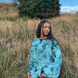 Model sweatshirt
