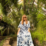 Aurora mekko nauhoilla