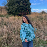 Model sweatshirt