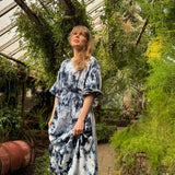 Aurora mekko nauhoilla