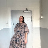 Aurora polka dots juhlamekko