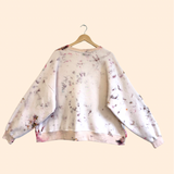 Model sweatshirt