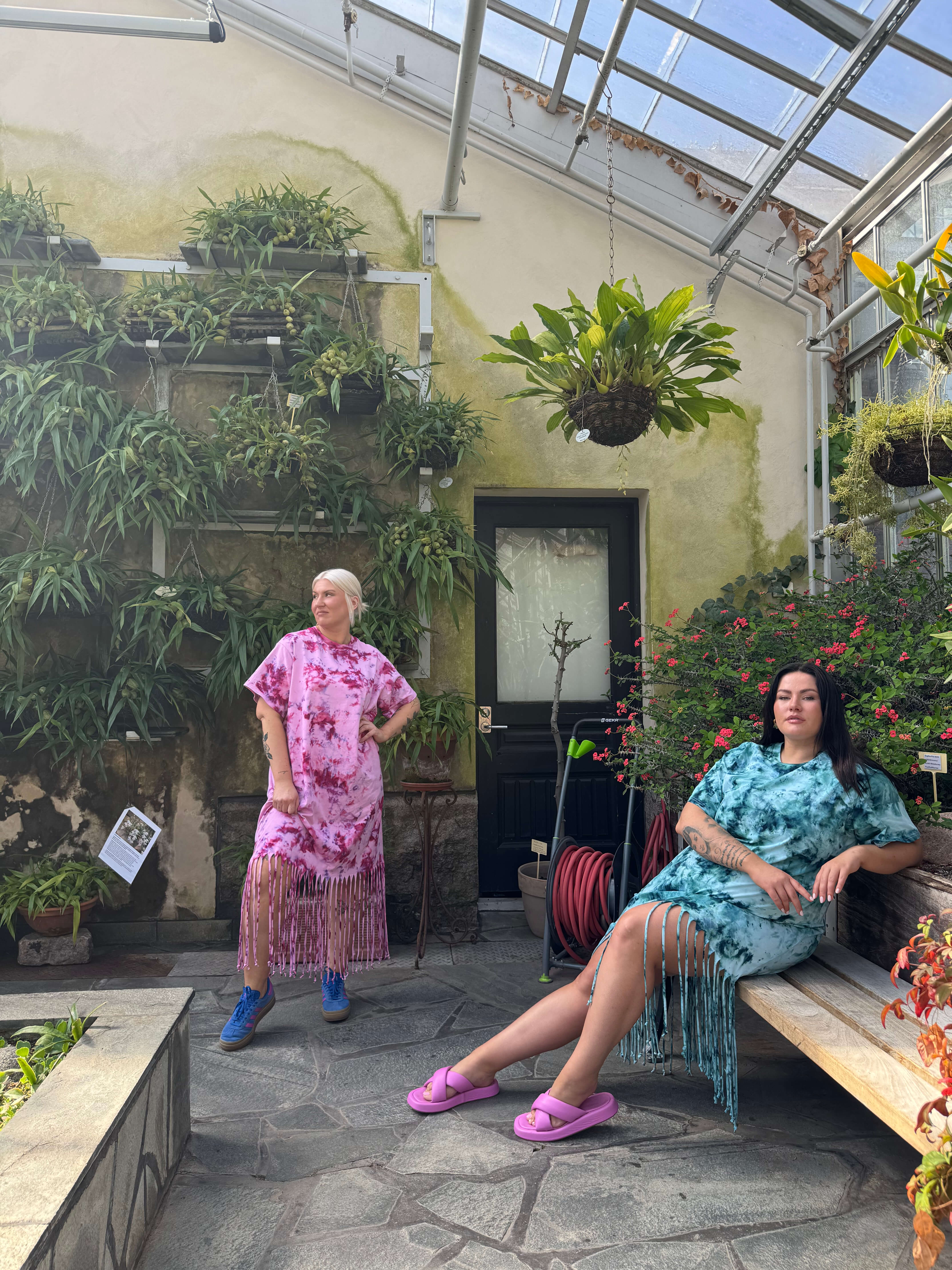 Hanimaa hapsumekko trikoomekko kösin värjätty pinkki turkoosi