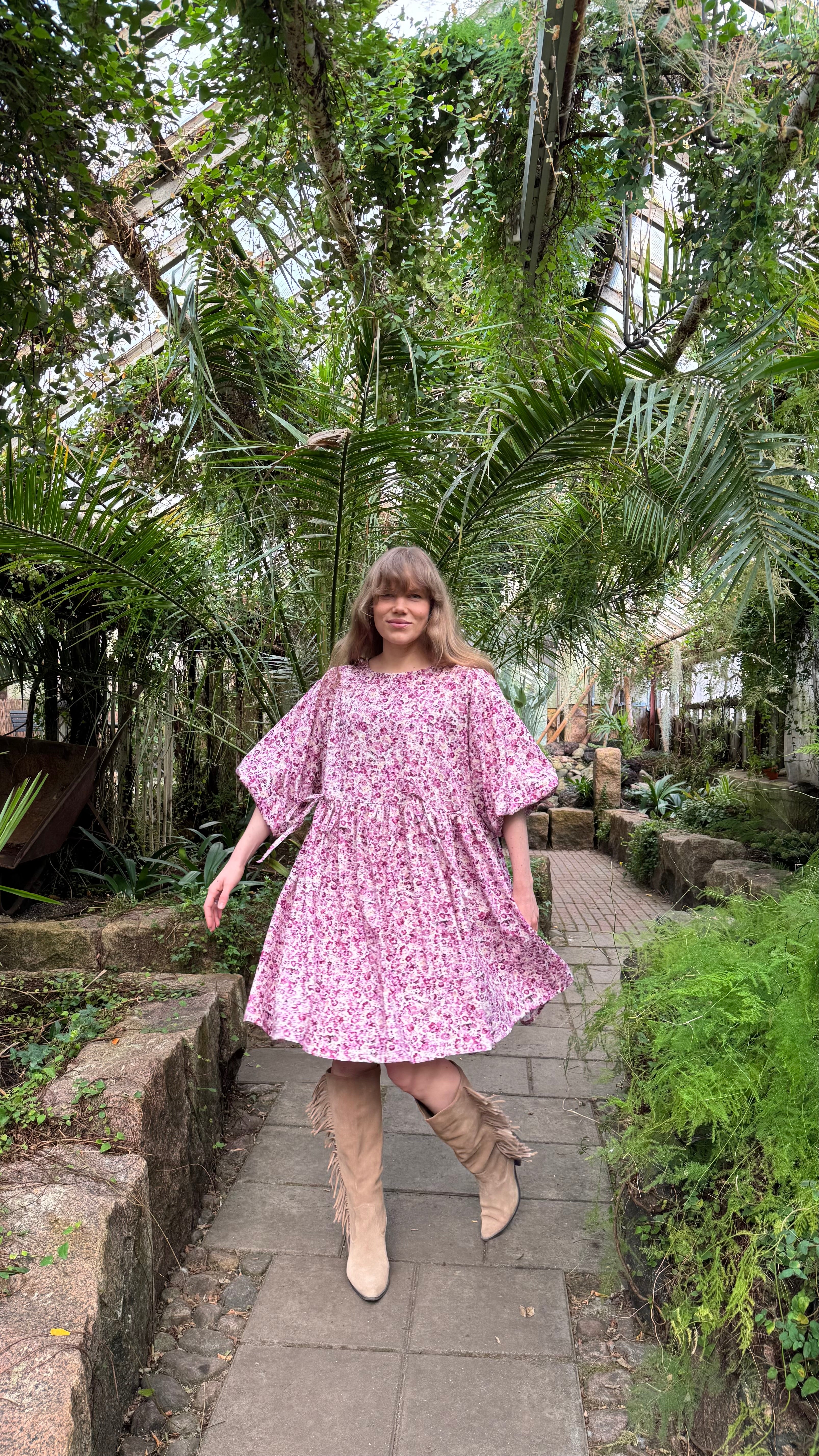 Hanimaa kesämekko kukkamekko niitty 